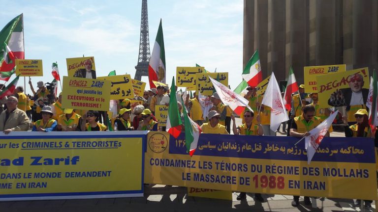 مظاهرات للجالية الإيرانية في باريس ضد زيارة ظريف