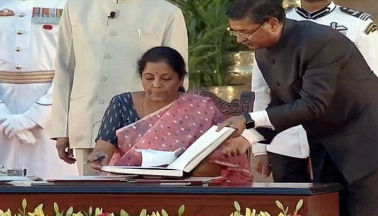 وزيرة المال الهندية نيرمالا سيتارامان