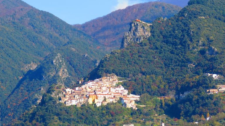 بونفيتشينو.. قرية الجبال الخضراء الإيطالية