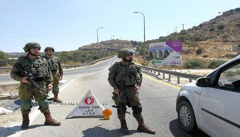 الشرطة الإسرائيلية تنتشر بمكان الحادث