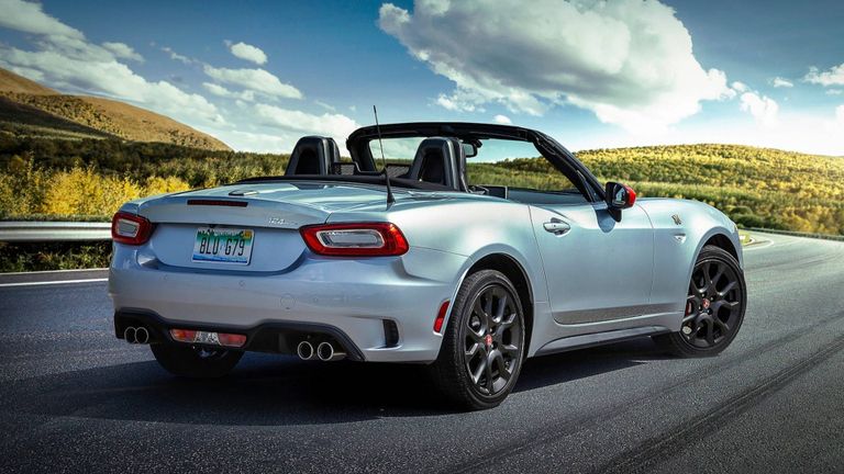 طراز Fiat 124 Spider