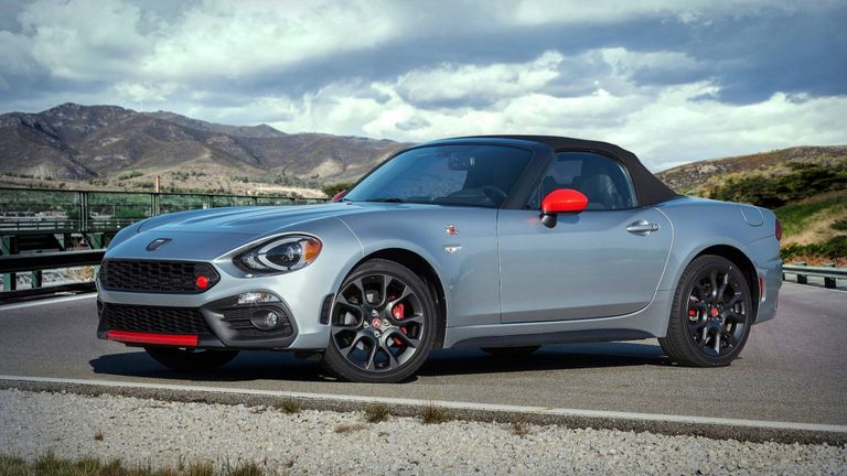 طراز Fiat 124 Spider