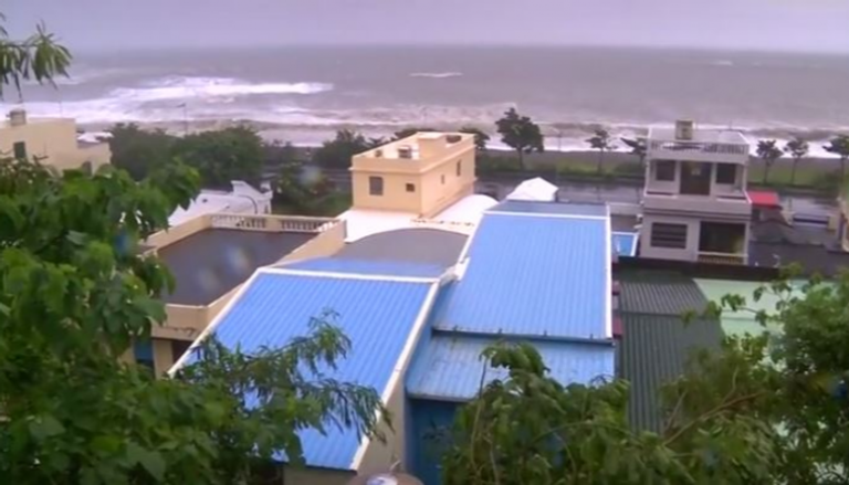 الإعصار وصل إلى‭ ‬اليابسة في مقاطعة بينجتونج الجنوبية