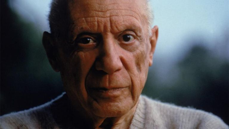 المصور الشهير طوني فاكارو