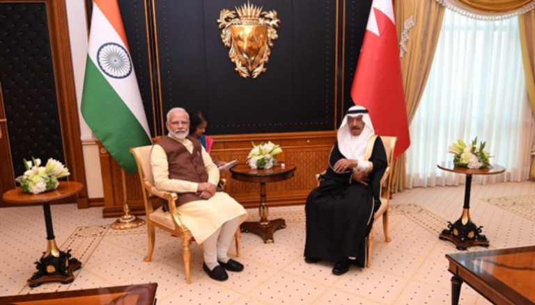 جانب من لقاء رئيس الوزراء البحريني ونظيره الهندي