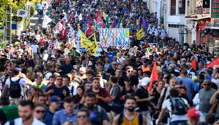 الآلاف يتظاهرون ضد اليمين المتطرف في دريسدن