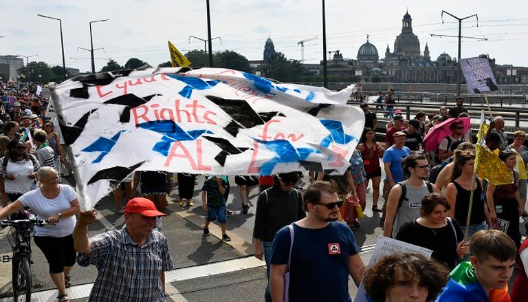 الآلاف يتظاهرون ضد اليمين المتطرف في دريسدن