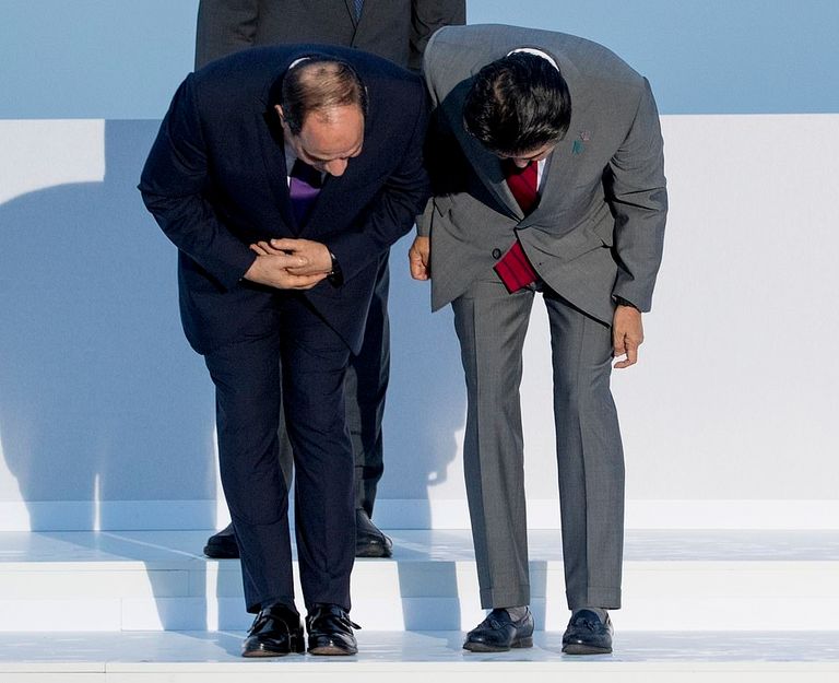 صورة جماعية للزعماء المشاركين بالقمة