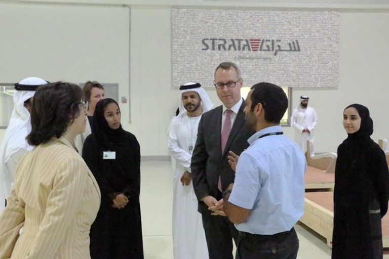 نساء إماراتيات في التصنيع