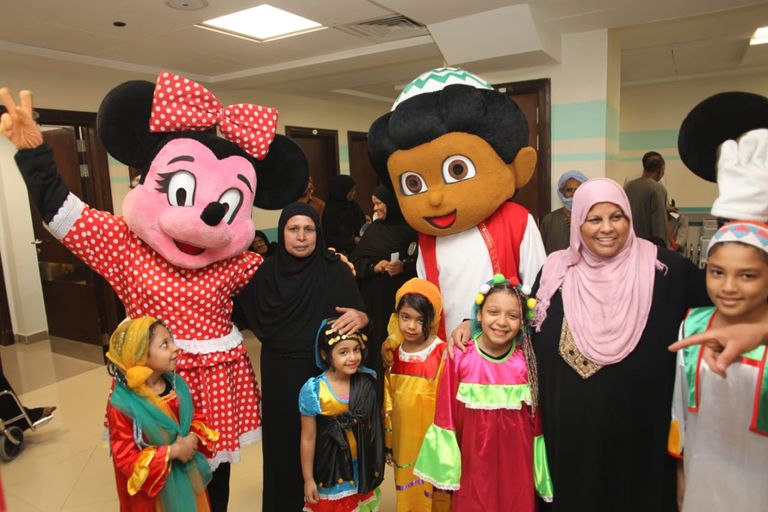 مبادرة "ارسم ضحكة" تنشر البهجة على وجوه مرضى السرطان