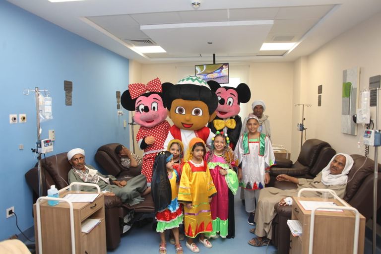 مبادرة "ارسم ضحكة" تنشر البهجة على وجوه مرضى السرطان