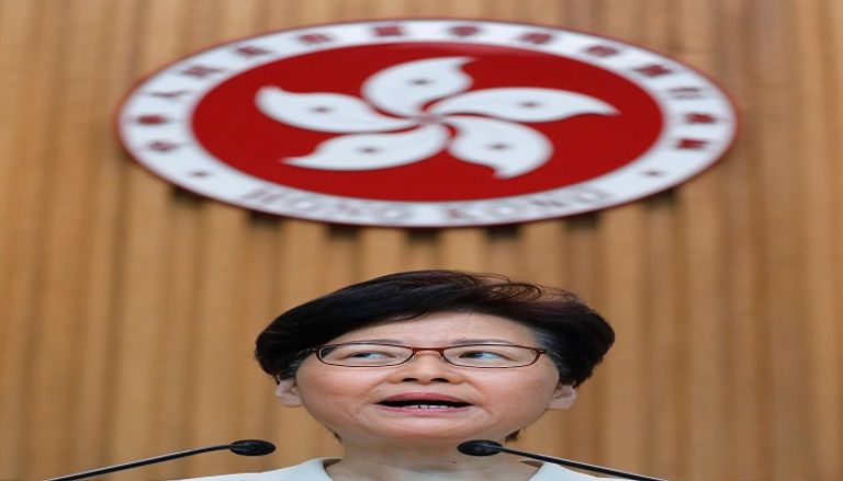 كاري لام زعيمة هونج كونج خلال كلمتها - رويترز