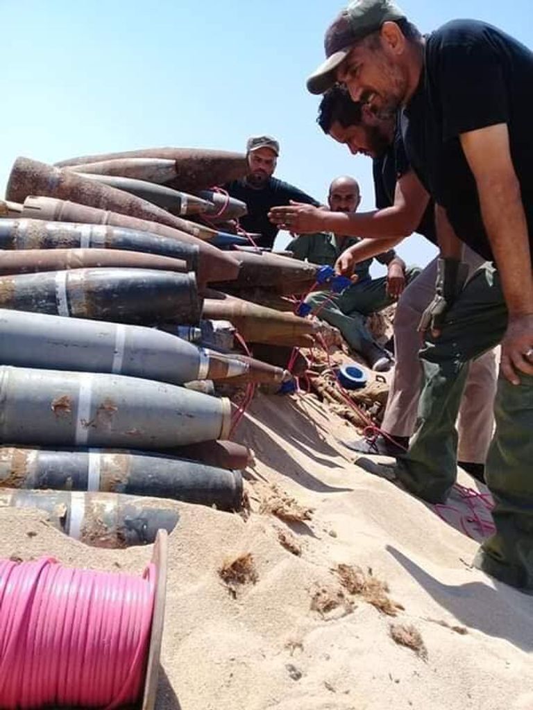 إعدام متفجرات في ليبيا