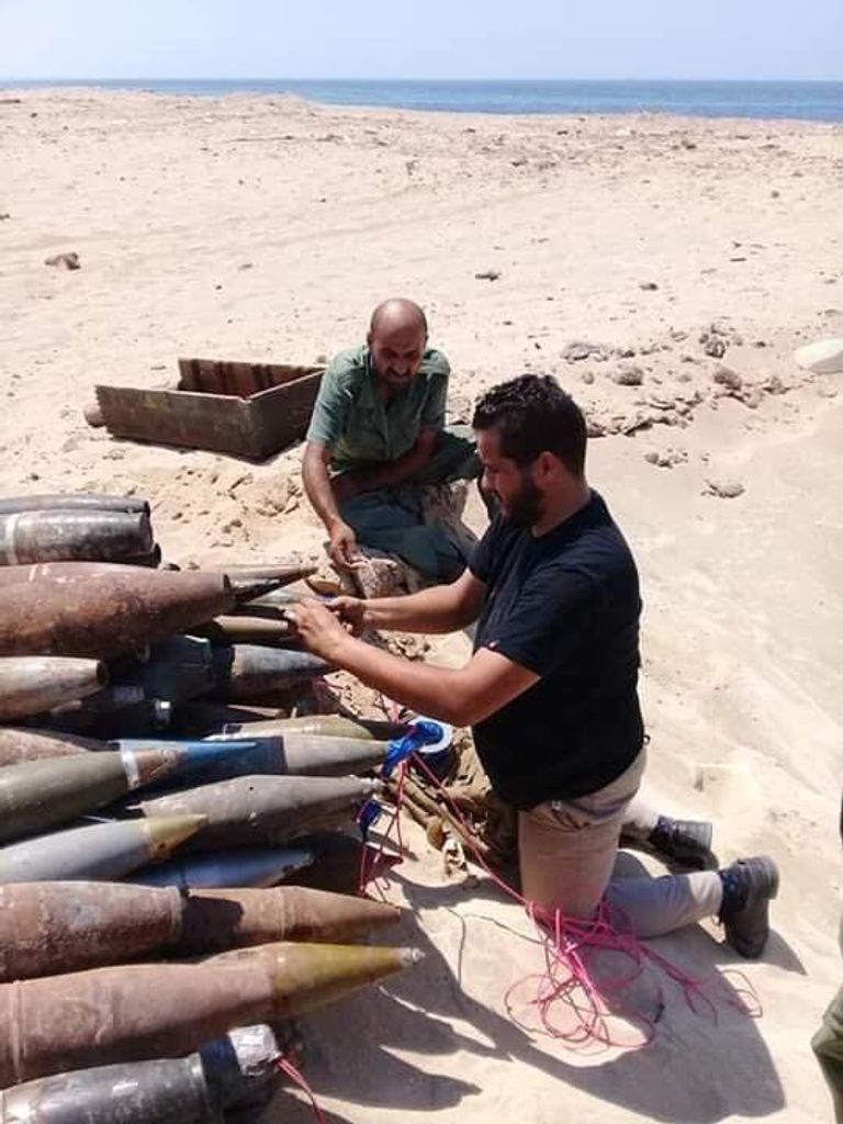 إعدام متفجرات في ليبيا