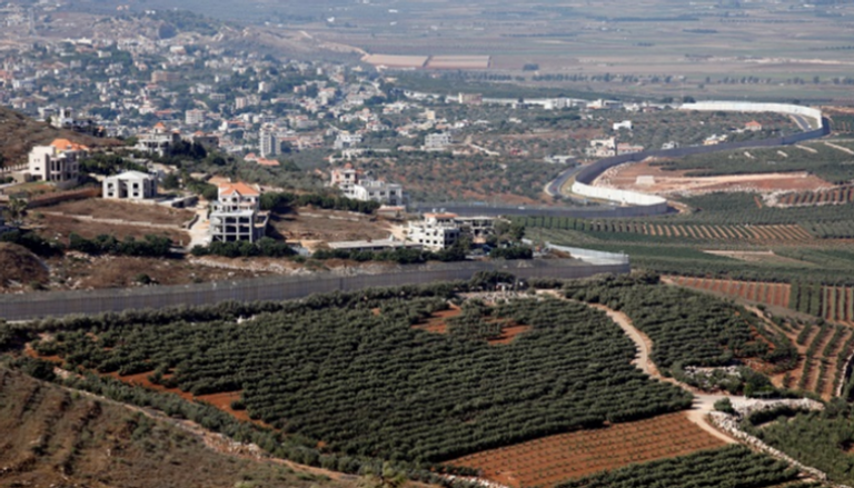  صورة عامة لقرية العديسة بالحدود الإسرائيلية اللبنانية - رويترز