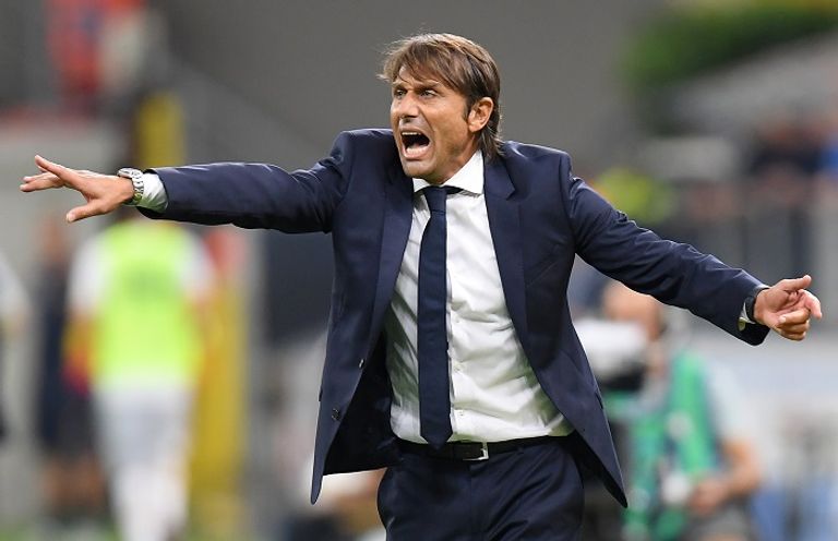 احتفال روميلو لوكاكو بهدفه