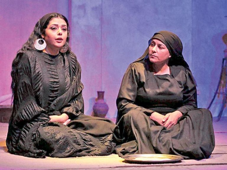 الطوق والأسورة