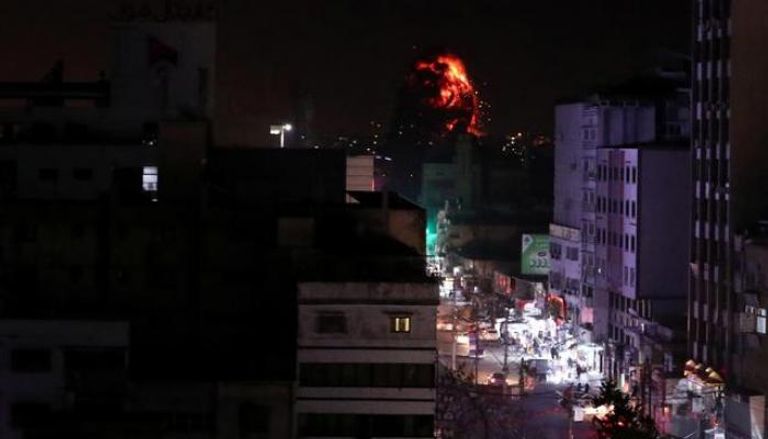 غارة إسرائيلية سابقة على قطاع غزة - رويترز