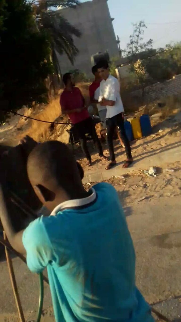 المليشيات تجبر أطفال المهاجرين على العمل المليشيات تجبر أطفال المهاجرين على العمل