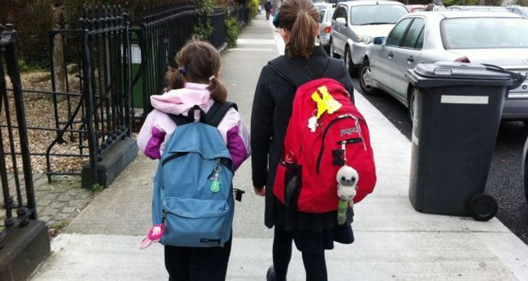 يجب تدريب الطفل على النوم مبكراً