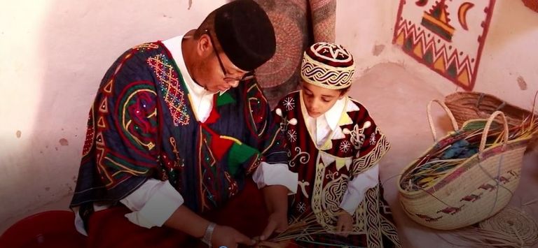 نقل الحرفة من الأب إلى الابن