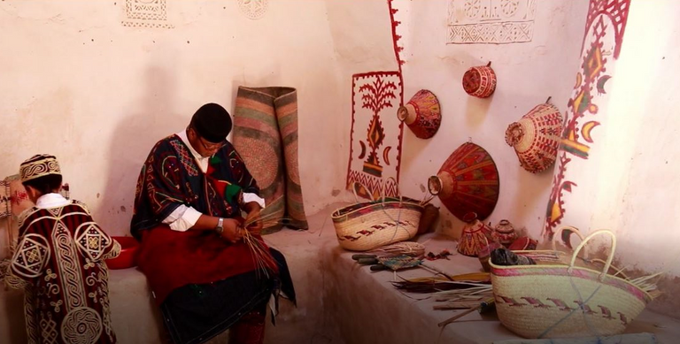 نقل الحرفة من الأب إلى الابن