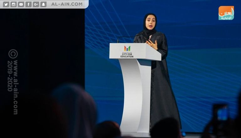 شما المزروعي خلال كلمتها في فعاليات اليوم الثاني من قمة أقدر العالمية بموسكو