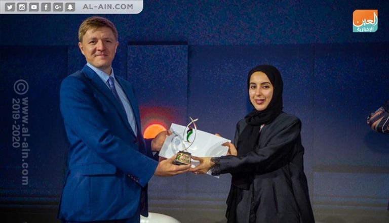 شما المزروعي خلال كلمتها في فعاليات اليوم الثاني من قمة أقدر العالمية بموسكو