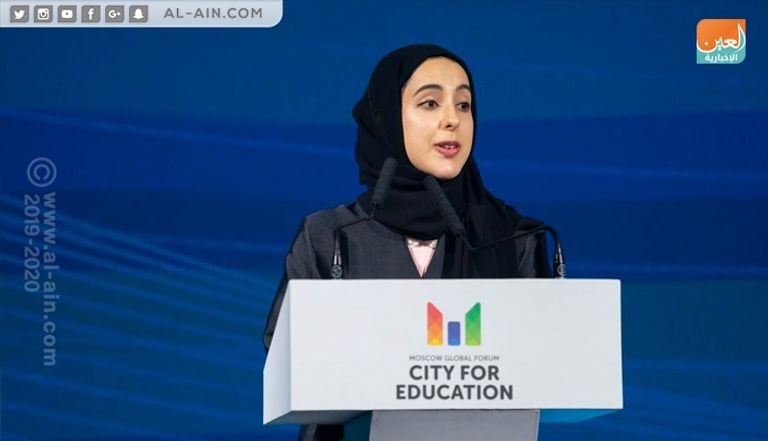 شما المزروعي خلال كلمتها في فعاليات اليوم الثاني من قمة أقدر العالمية بموسكو