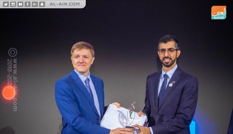عمر بن سلطان العلماء وزير الدولة الإماراتي للذكاء الاصطناعي