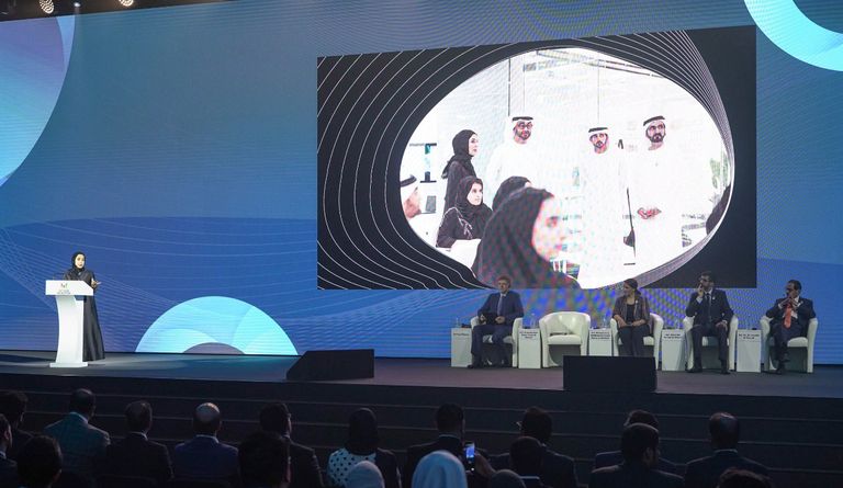 المتحدثون في الجلسة الرئيسية باليوم الثاني من فعاليات القمة