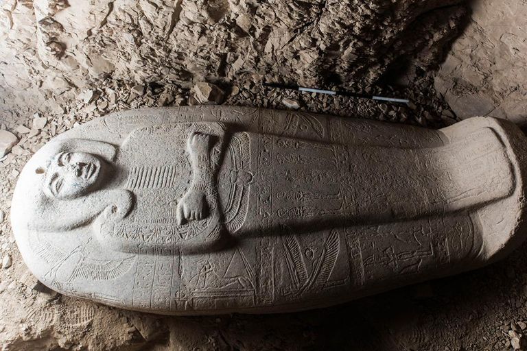 المسلة تزن 90 طنا