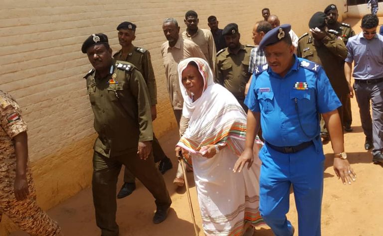 أعضاء بـ"السيادي السوداني" يتفقدون سجن كوبر رجاء نيكولا عبد المسيح عضو مجلس السيادة السوداني في سجن كوبر