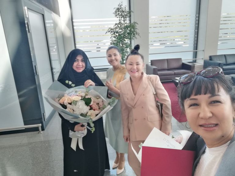 مصممة الأزياء الإماراتية منى المنصوري