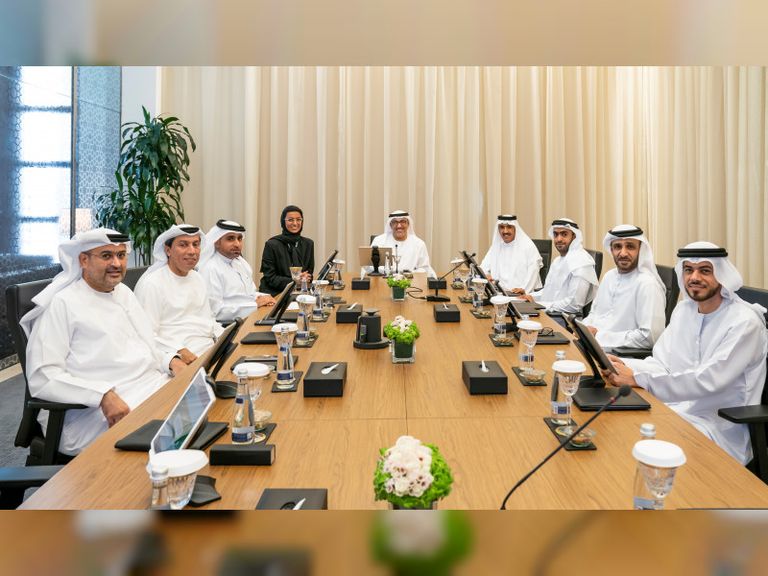 عبدالرحمن بن محمد العويس وزير الصحة ووزير الدولة لشؤون المجلس الوطني