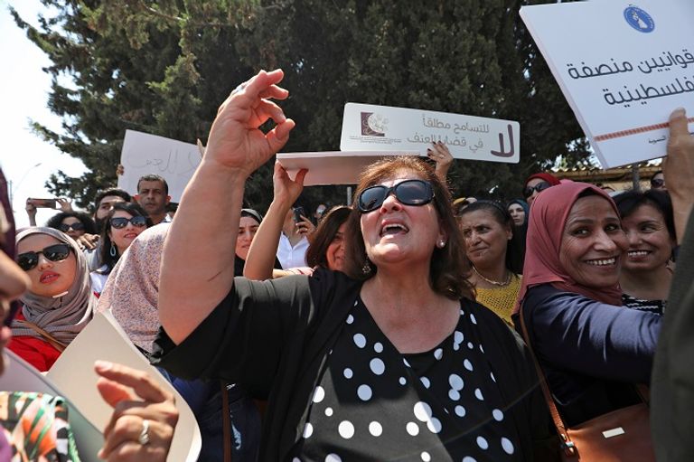 المظاهرة تزامنت مع انعقاد جلسة لمجلس الوزراء الفلسطيني