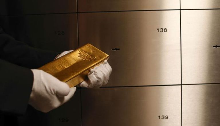 المستثمرون يقبلون على شراء الذهب بشكل كبير
