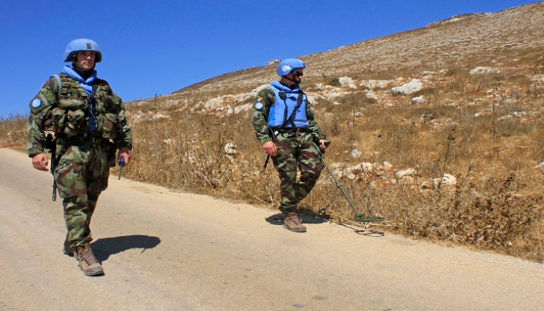 جنود تابعون للأمم المتحدة على الحدود اللبنانية الإسرائيلية - أ.ف.ب