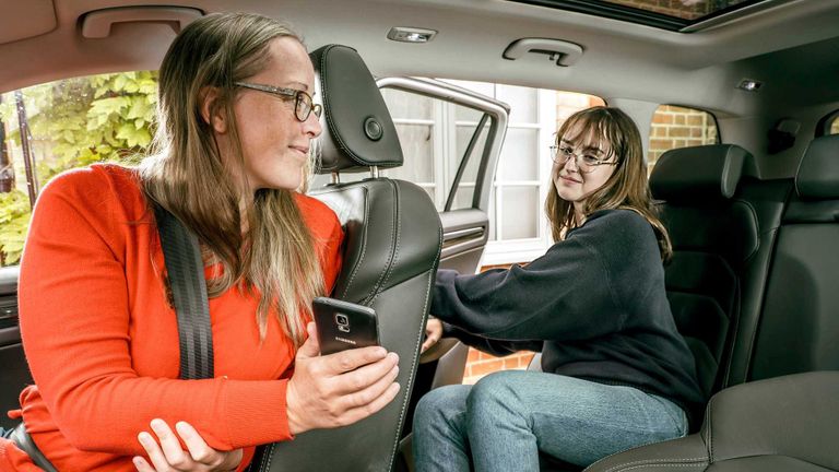 تطبيق سيارات سكودا الذكي Skoda Connect app