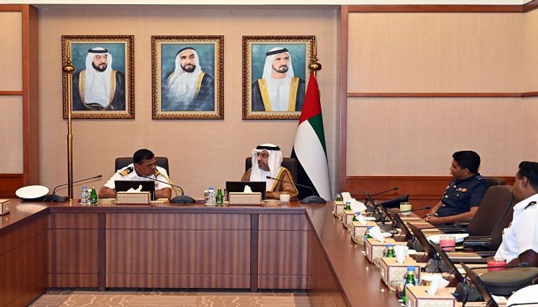 جانب من اللقاء الأمين العام للمجلس الوطني الاتحادي الإماراتي مع الوفد السريلانكي