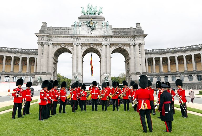 دبابة تشارك في احتفالات بروكسل