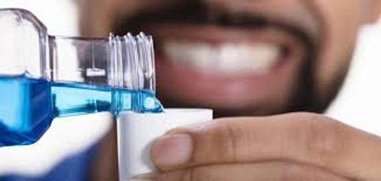 أطباء ينصحون بالامتناع عن التدخين بعد تبييض الأسنان