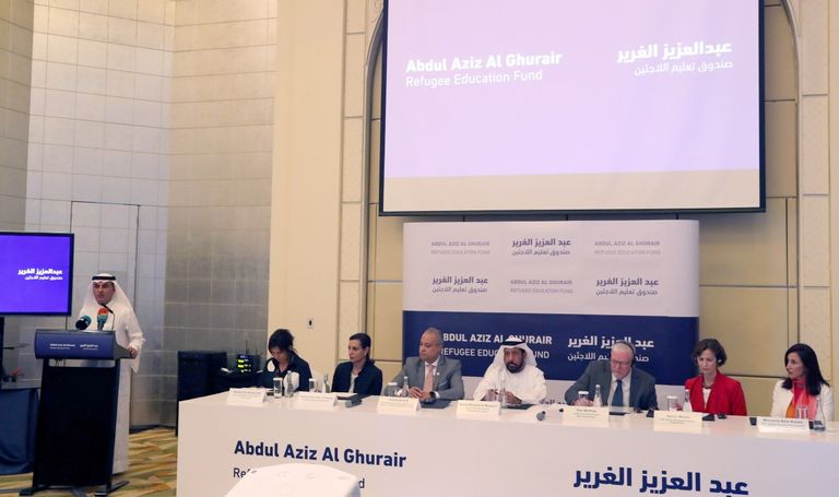 عبدالعزيز الغرير أثناء المؤتمر الصحفي