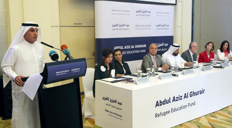 عبدالعزيز الغرير أثناء المؤتمر الصحفي