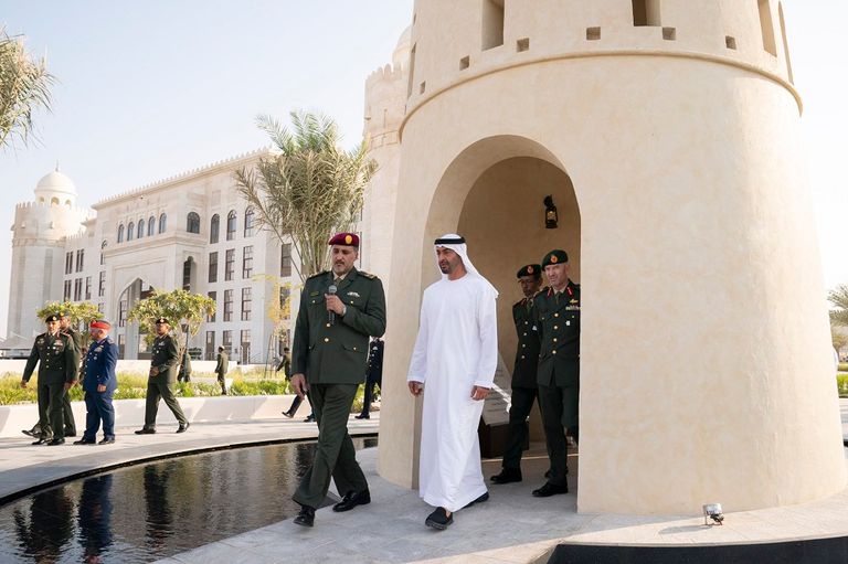 الشيخ محمد بن زايد خلال افتتاح حديقة شهداء حرس الرئاسة