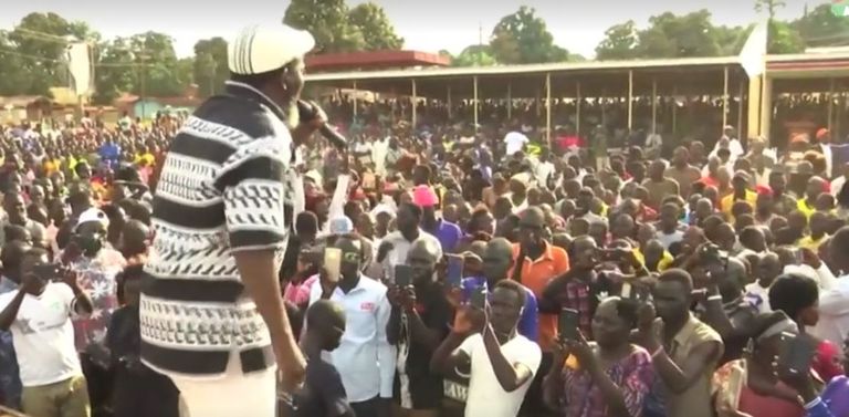 الحفل الغنائي يروج للسلام 