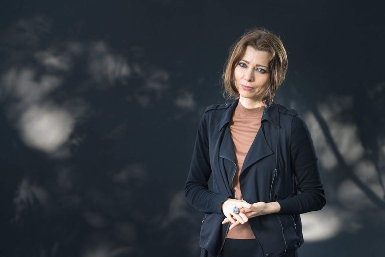 الكاتبة التركية إليف شفق