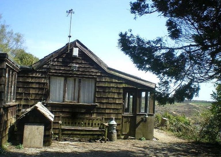 الكرسي المطروح للبيع في المزاد