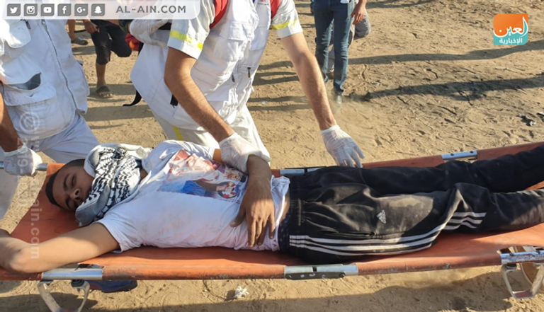 الفلسطينيون يواصلون المشاركة بكثافة في مسيرات العودة وكسر الحصار 