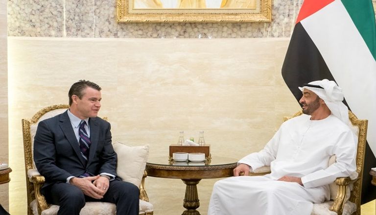 الشيخ محمد بن زايد آل نهيان  خلال استقبال عضوي مجلس الشيوخ والمسؤول الأممي 